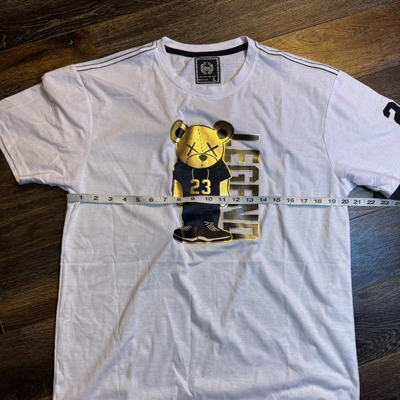 CR24 Chrome Edge White Legend 23 Bear Graphic T-Shirt - Picture 6 of 7